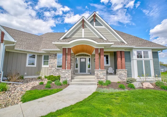 Photo 3 of Single family home for sale at 4715 Ordell Trl N, Stillwater, MN 55082 | MLS# 7065579 | Listing updated on 2026-08-10