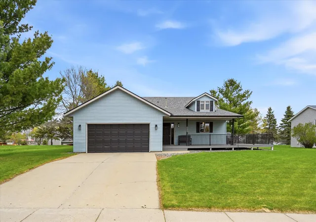 Photo 2 of Single family home for sale at 14435 Pineview Dr, Becker, MN 55308 | MLS# 7065625 | Listing updated on 2026-08-06