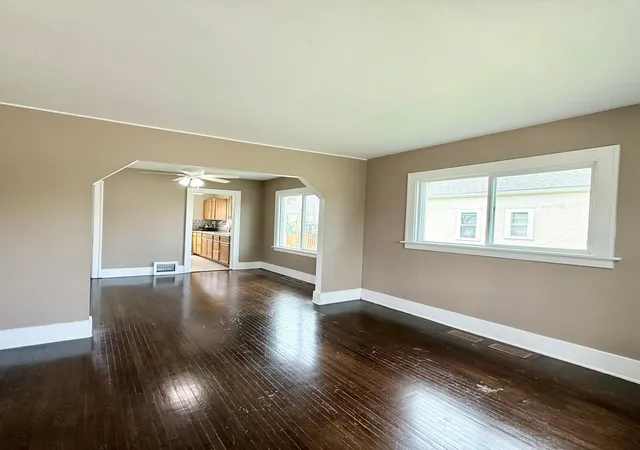 2nd image of 1524 East Ave, Red Wing, MN 55066 | MLS# 7065677