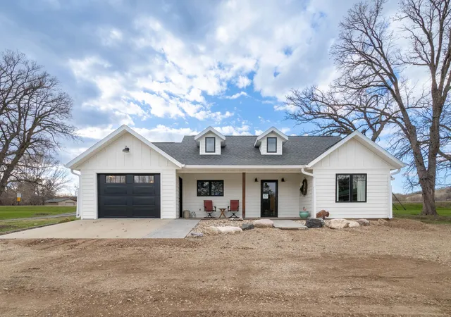 Photo 2 of Single family home for sale at 113 N 3rd Street, Fort Ransom, ND 58033 | MLS# 7065719 | Listing updated on 2026-08-23