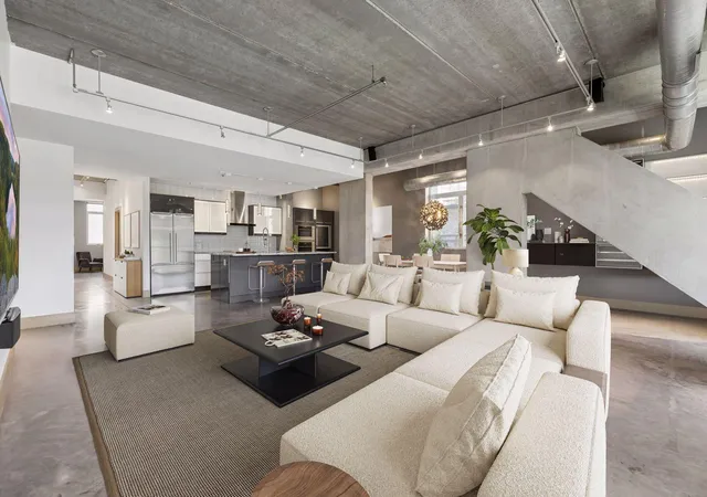 1st image of 345 6th Ave N #202, Minneapolis, MN 55401 | MLS# 7065799