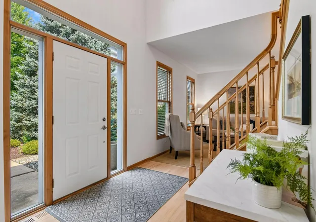 Photo 3 of Single family home for sale at 2719 Longacres Dr, Chanhassen, MN 55317 | MLS# 7065873 | Listing updated on 2026-10-02