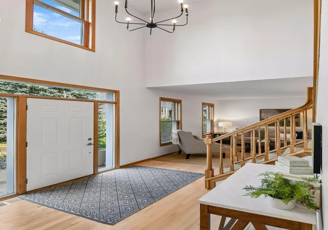Photo 4 of Single family home for sale at 2719 Longacres Dr, Chanhassen, MN 55317 | MLS# 7065873 | Listing updated on 2026-10-02