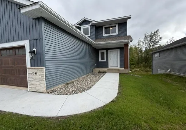 Photo 2 of Single family home for sale at 981 45th Avenue Ne, Saint Cloud, MN 56304 | MLS# 7065907 | Listing updated on 2026-10-07