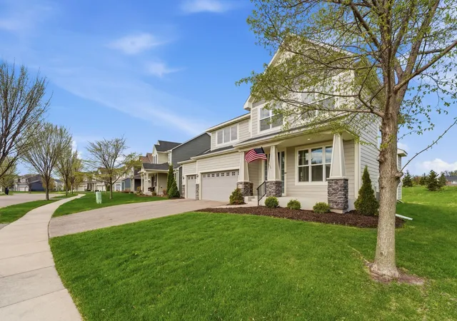 Photo 3 of Single family home for sale at 4042 Grand Chevalle Pkwy, Chaska, MN 55318 | MLS# 7066104 | Listing updated on 2026-09-03