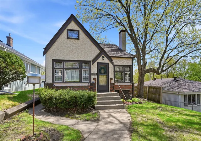 1st image of 3257 Hayes St Ne, Minneapolis, MN 55418 | MLS# 7066161