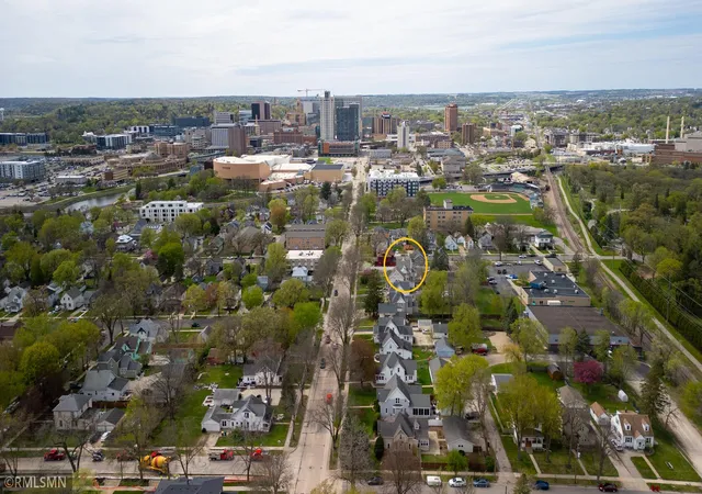 3rd image of 707 E Center St, Rochester, MN 55904 | MLS# 7066246