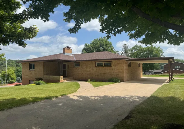 Homes for sale in Jackson, MN | 824 Brown St, Jackson, MN 56143 | MLS# 7066248