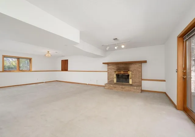 4th image of 1523 Wellington Wy, Saint Paul, MN 55122 | MLS# 7066286