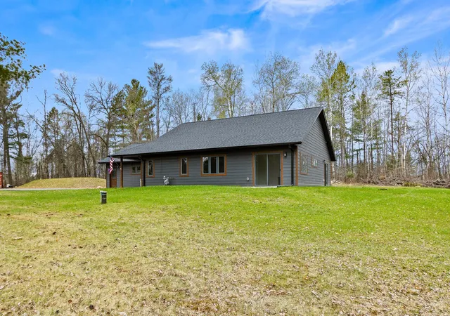 3rd image of 8071 County Hwy 61, Willow River, MN 55795 | MLS# 7066351