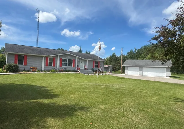 Homes for sale in Warroad, MN | 58296 County Road 12, Warroad, MN 56763 | MLS# 7066354