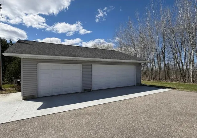 Photo 3 of Single family home for sale at 58296 County Rd 12, Warroad, MN 56763 | MLS# 7066354 | Listing updated on 2026-09-01