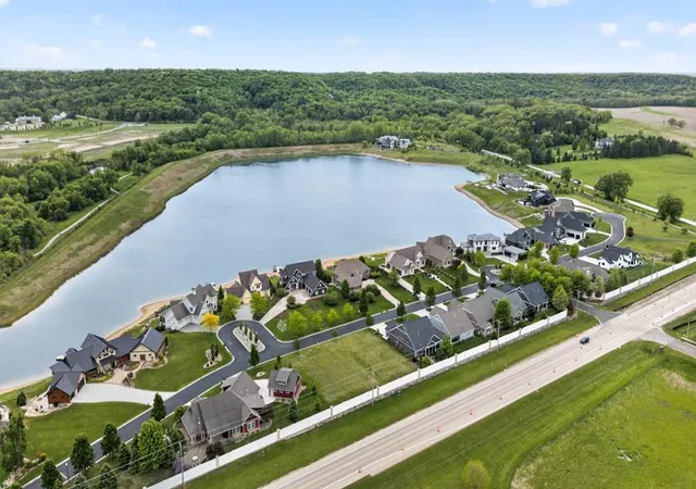3rd image of 3789 Mayo Lake Rd Sw, Rochester, MN 55902 | MLS# 7066386
