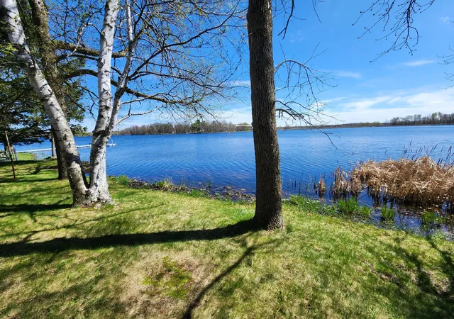 Homes for sale in Clayton, WI | 250 Magnor Lake Ct, Clayton, WI 54004 | MLS# 7066394