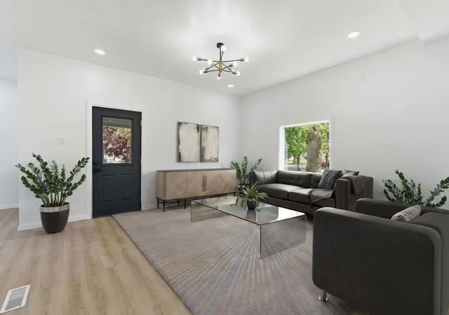 Photo 3 of Single family home for sale at 611 3rd Street Nw, Austin, MN 55912 | MLS# 7066491 | Listing updated on 2026-10-02