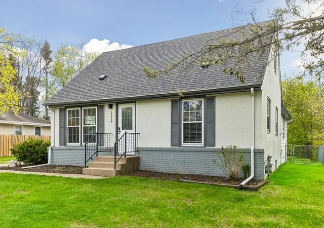 Homes for sale in New Brighton, MN | 2216 Thorndale Ave, New Brighton, MN 55112 | MLS# 7066579