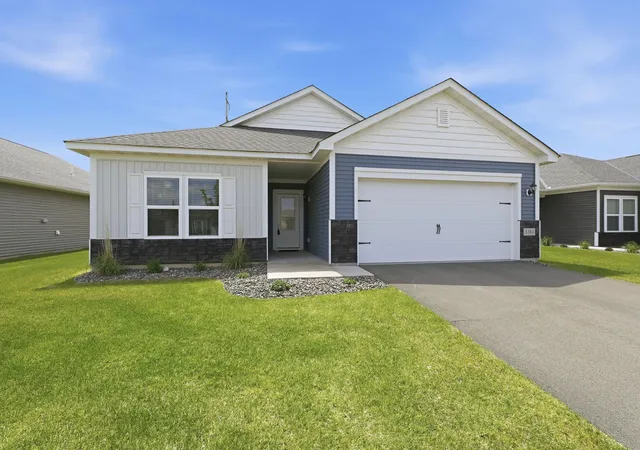 Homes for sale in North Branch, MN | 5381 395th St, North Branch, MN 55056 | MLS# 7066586