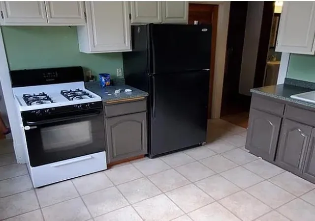 Photo 4 of Single family home for sale at 1685 Selby Ave, Saint Paul, MN 55104 | MLS# 7066770 | Listing updated on 2026-08-28