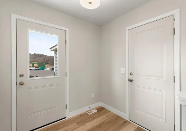 Photo 3 of Single family home for sale at 13 Kodiak Ct, North Mankato, MN 56003 | MLS# 7066790 | Listing updated on 2026-09-19