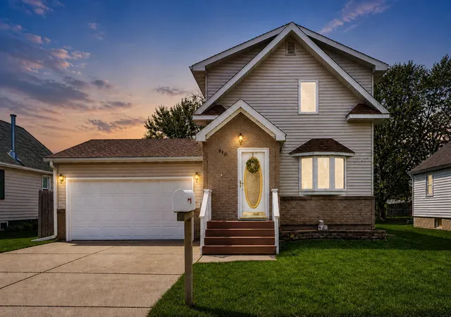 2nd image of 810 10th Ave Se, Austin, MN 55912 | MLS# 7066851