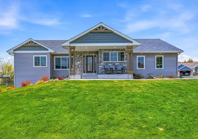 Homes for sale in Lindstrom, MN | 31722 Marshview Ct, Lindstrom, MN 55045 | MLS# 7067019