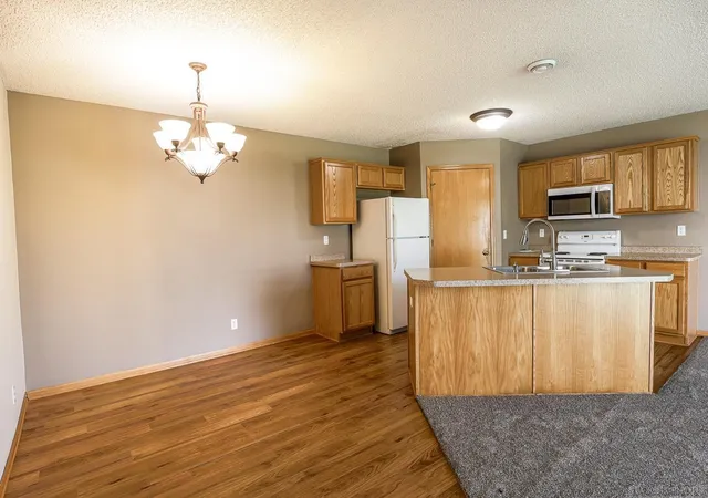 Homes for sale in New Richmond, WI | 1215 West Edge Pl, New Richmond, WI 54017 | MLS# 7067135