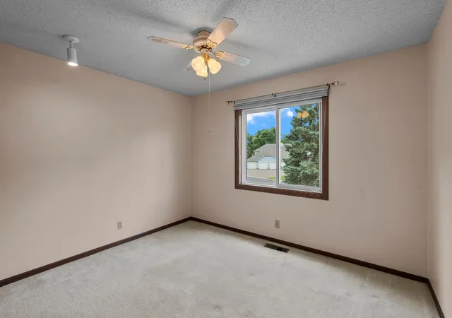 Homes for sale in Vadnais Heights, MN | 977 Heritage Ct E, Vadnais Heights, MN 55127 | MLS# 7067138
