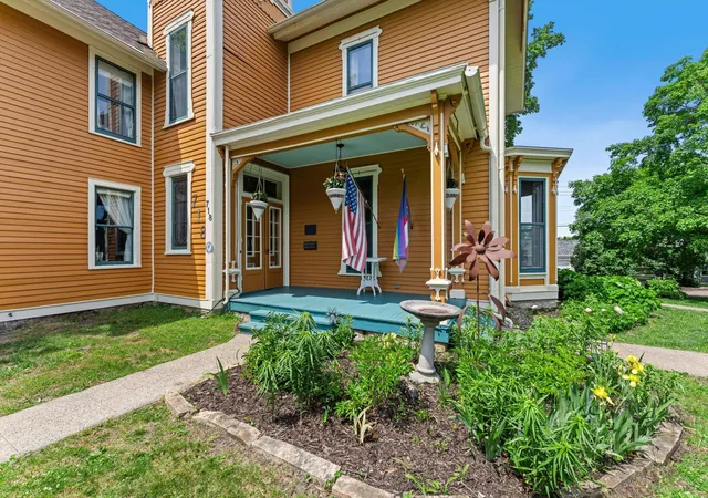 Photo 3 of Single family home for sale at 718 Vermillion St, Hastings, MN 55033 | MLS# 7067178 | Listing updated on 2026-08-28
