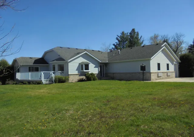 Homes for sale in Kenyon, MN | 101 Northridge Dr, Kenyon, MN 55946 | MLS# 7067281