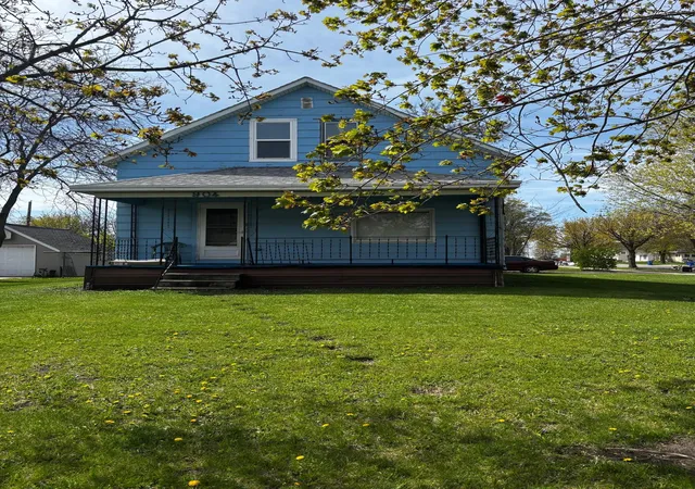 Homes for sale in Pipestone, MN | 904 4th St Se, Pipestone, MN 56164 | MLS# 7067292