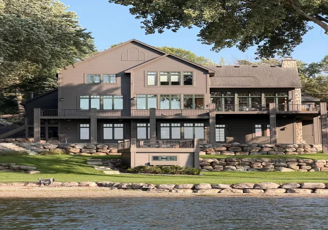 Photo 3 of Sale Pending at 16264 Lakeside Ave Se, Prior Lake, MN 55372 | MLS# 7067300 | Listing updated on 2026-09-23