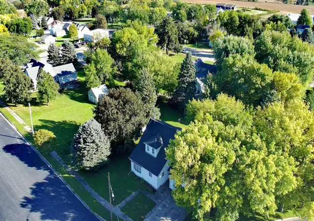 Photo 1 of Single family home for sale at 451 Paul Ave, Lake Wilson, MN 56151 | MLS# 7067332 | Listing updated on 2026-10-27