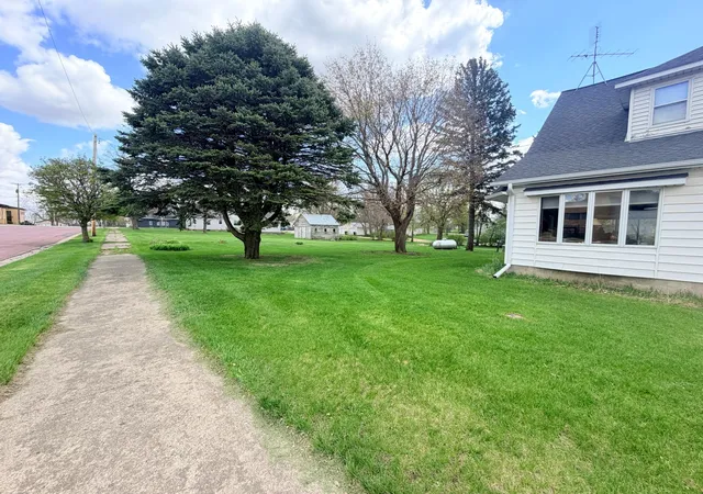 Photo 4 of Single family home for sale at 451 Paul Ave, Lake Wilson, MN 56151 | MLS# 7067332 | Listing updated on 2026-07-21