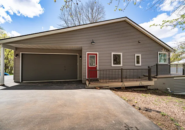 Homes for sale in Jordan, MN | 2050 Lake View Dr, Jordan, MN 55352 | MLS# 7067385