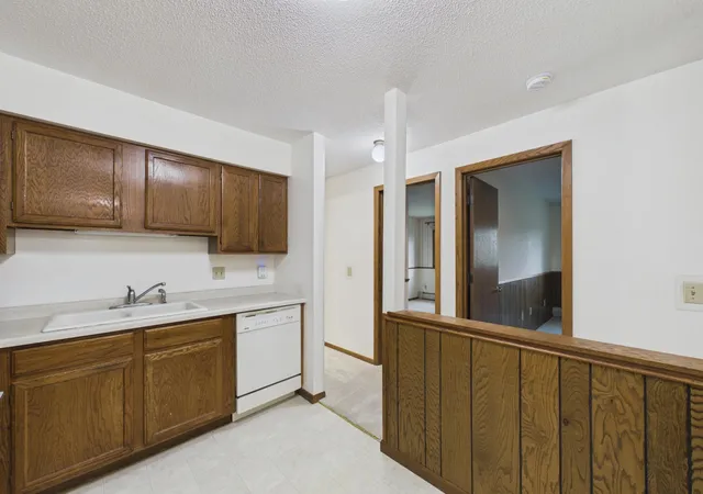 Homes for sale in Columbia Heights, MN | 1000 41st Ave NE, Columbia Heights, MN 55421