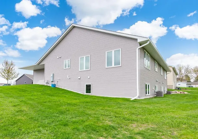 29th image of 344 2nd St Nw, Mayer, MN 55360 | MLS# 7067431