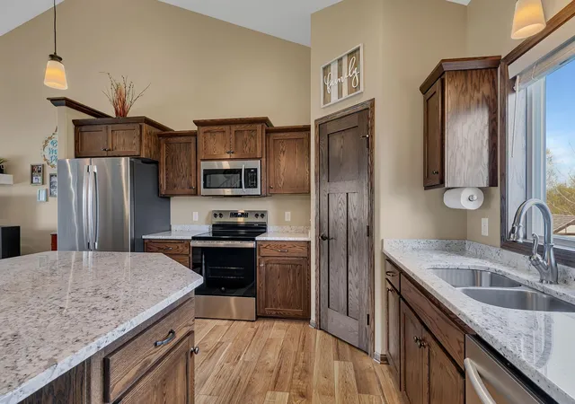 Photo 3 of Sale Pending at 1704 Knottingham Dr, Sartell, MN 56377 | MLS# 7067472 | Listing updated on 2026-08-31