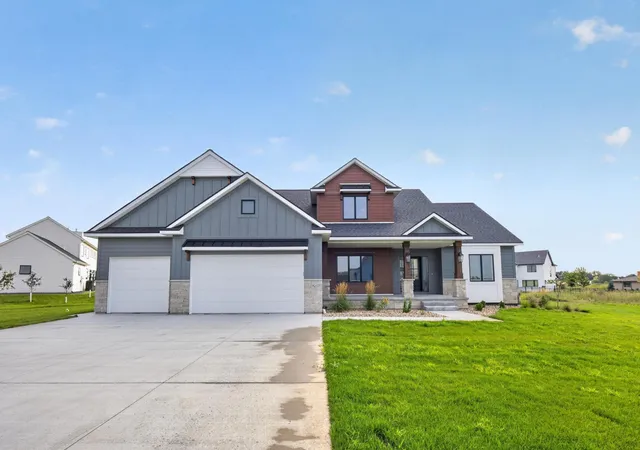 Photo 1 of Single family home for sale at 2762 Mayo Prairie Ln Sw, Rochester, MN 55902 | MLS# 7067479 | Listing updated on 2026-10-06