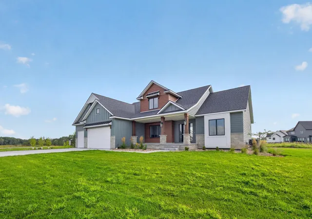 Photo 2 of Single family home for sale at 2762 Mayo Prairie Ln Sw, Rochester, MN 55902 | MLS# 7067479 | Listing updated on 2026-10-06