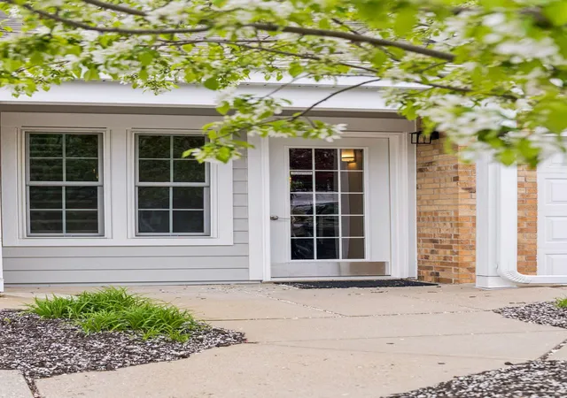 Photo 2 of Condo for sale at 6000 Chasewood Pkwy #204, Hopkins, MN 55343 | MLS# 7067481 | Listing updated on 2026-10-22