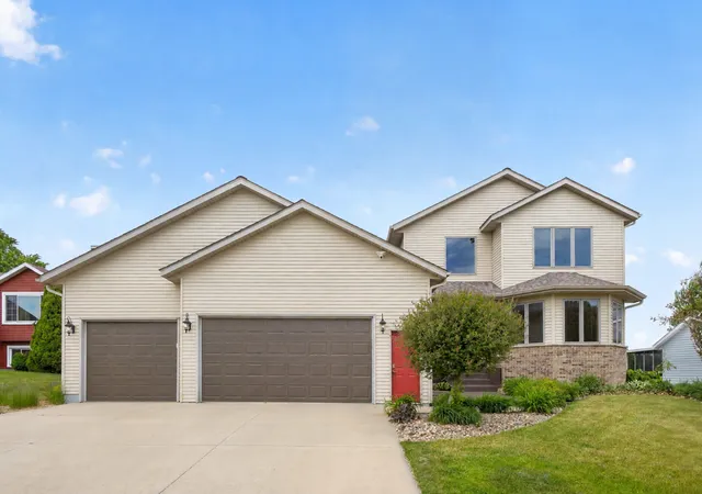 1st image of 1011 Golfers Ct Se, Rochester, MN 55904 | MLS# 7067588