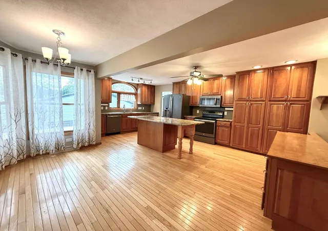 Homes for sale in Redwood Falls, MN | 225 Sunrise Blvd, Redwood Falls, MN 56283 | MLS# 7067661