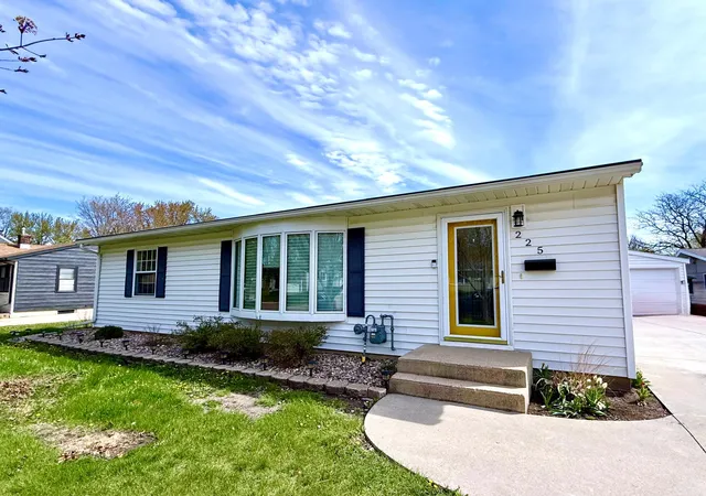 Homes for sale in Redwood Falls, MN | 225 Sunrise Blvd, Redwood Falls, MN 56283 | MLS# 7067661
