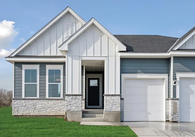 2nd image of 11646 Harbor Cir N, Maple Grove, MN 55369 | MLS# 7067664