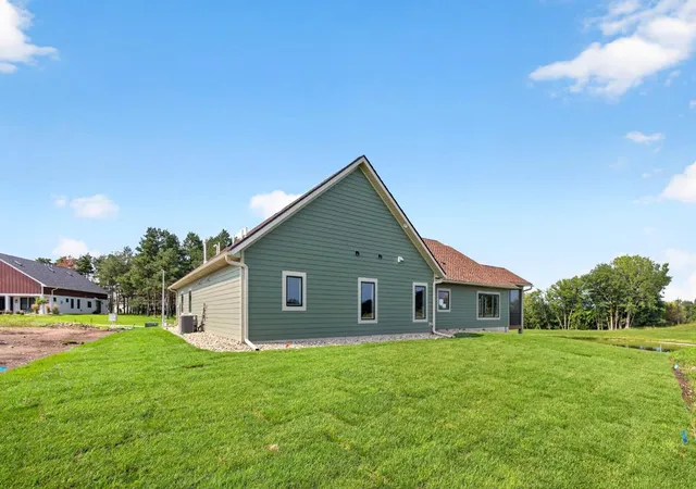 Photo 3 of Single family home for sale at 2362 Ponderosa Pl Sw, Rochester, MN 55902 | MLS# 7067675 | Listing updated on 2026-09-19