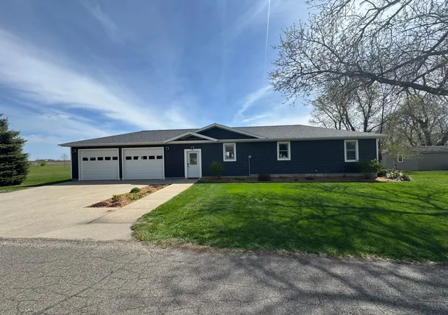Photo 2 of Single family home for sale at 344 Oak St N, Vesta, MN 56292 | MLS# 7067681 | Listing updated on 2026-08-03