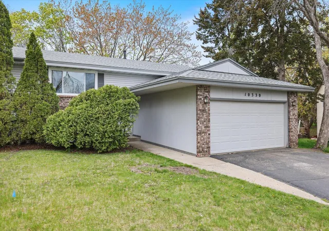 Homes for sale in Bloomington, MN | 10330 Rhode Island Cir, Bloomington, MN 55438 | MLS# 7067694
