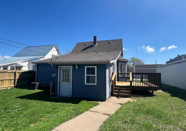 4th image of 1311 Caledonia St, La Crosse, WI 54603 | MLS# 7067706