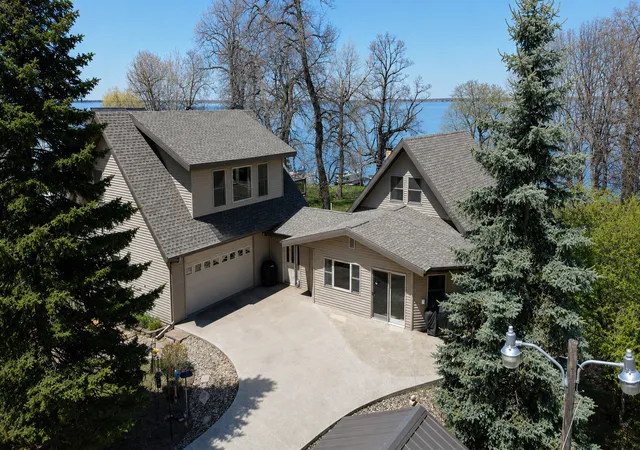 Homes for sale in Battle Lake, MN | 39409 Clearmont Rd, Battle Lake, MN 56515 | MLS# 7067717