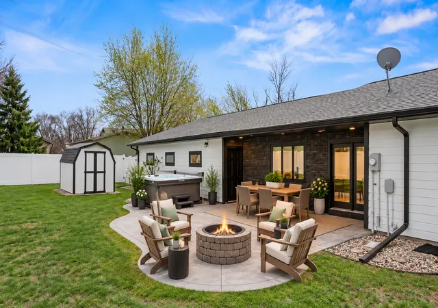 Photo 2 of Single family home for sale at 711 8th Street W, Clear Lake, SD 57226 | MLS# 7067765 | Listing updated on 2026-10-29